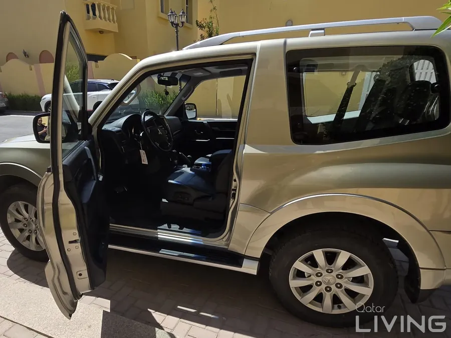 2011 Mitsubishi Pajero 3-Door Perfect condition well maintained 